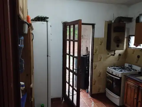 Casa 3 ambientes con 1 baño