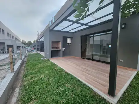 Casa en Alquiler en El Aljibe, USD 750