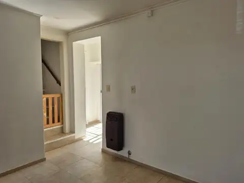 Casa en Alquiler con 1 cochera