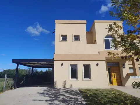 Casa 6 ambientes  alquiler en Maschwitz con pileta