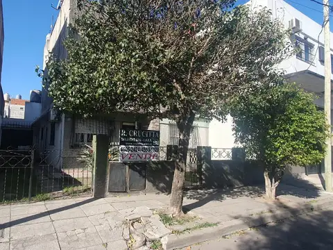 Casa para dos flias - VENTA