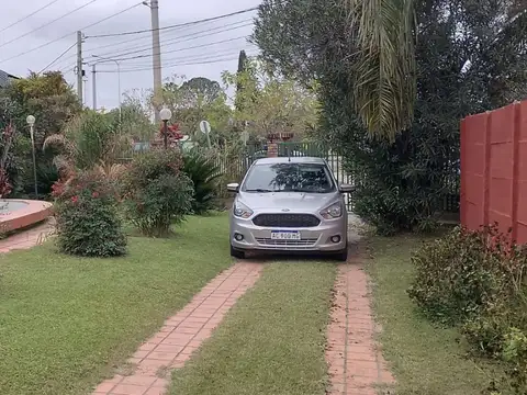 Casa en Venta con 3 cocheras