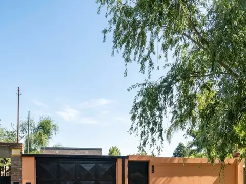 VENTA casa 2 dorm y con pileta en Altos del Sauce