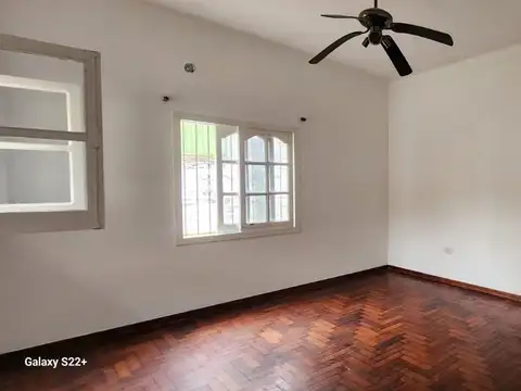 CASA TALLER ALQUILER LOMA HERMOSA TRES DE FEBRERO