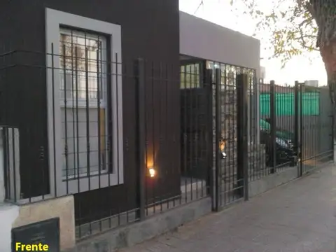 Venta casa en B° Santa Ana. Excelente, Guaymallén.