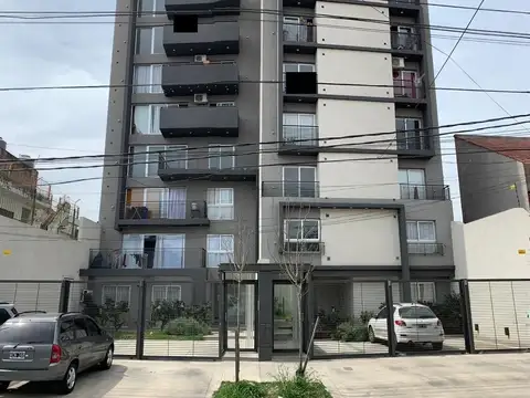 EXCELENTES DEPTOS A ESTRENAR 2 AMB AL FRENTE CON BALCON Y AMENITIE (OPCIONALES CON COCHERA)