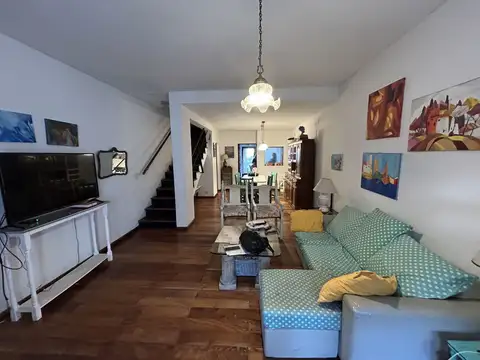 Casa 4 ambientes con 4 baños