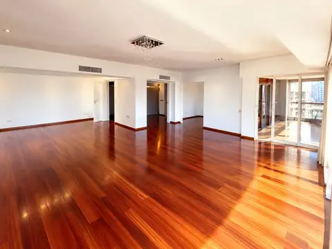 Departamento en Alquiler de 6 ambientes
