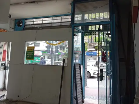 Local en Alquiler en Flores, $ 2.200.000