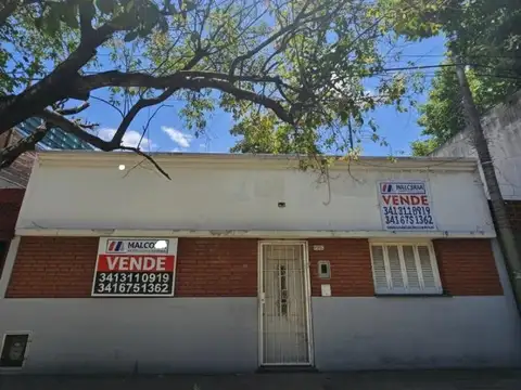 CASA A RECICLAR CON PATIO Y TERRAZA 