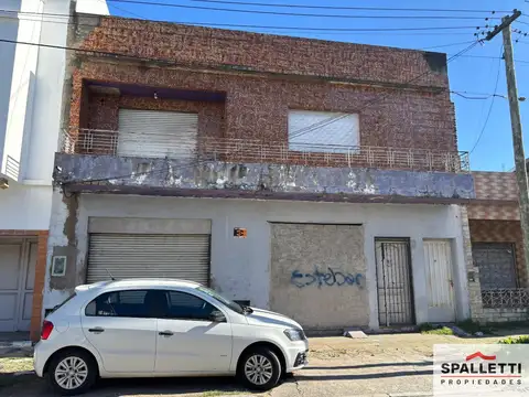 Casa en venta c/ cochera en Ciudadela