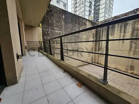 Avenida Belgrano 2400, Piso 0
