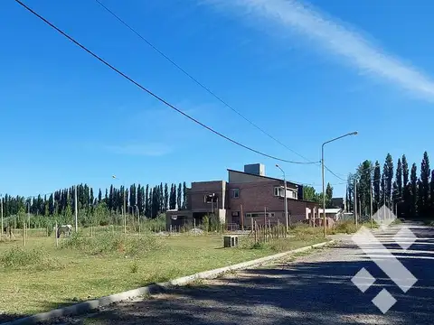 Terreno en Venta en Confluencia, USD 23.500