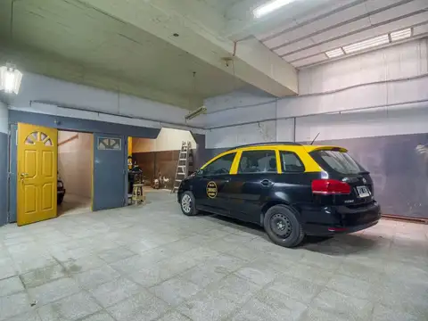 OPORTUNIDAD Vta Deposito + Casa PA 3 Amb - B° Naon