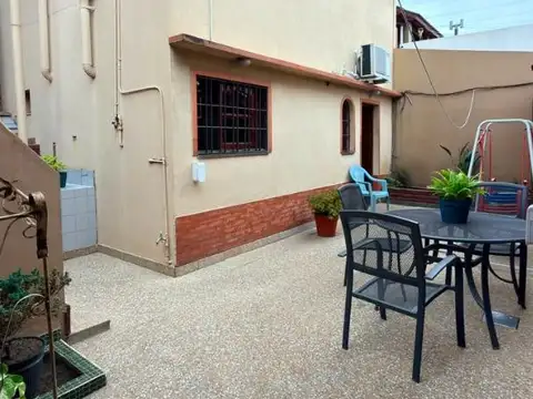 Casa 6 ambientes con 3 baños
