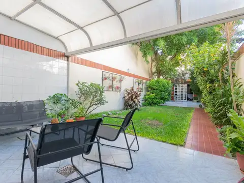 VENTA DÚPLEX C/COCHERA, JARDÍN, QUINCHO EN ALMAGRO