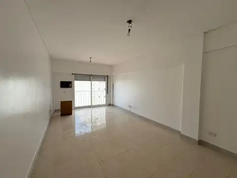 Depto 1 amb. en alquiler, EXPENSAS INCLUIDAS, a 3 cuadras del Congreso.