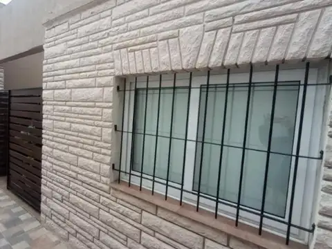 Depto Tipo Casa en Venta de 2 ambientes