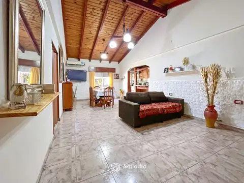 VENTA - Casa con 4 dormitorios - Barrio Larrea, Rosario.