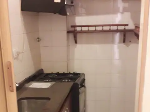 Av Gaona 4000, Piso pb