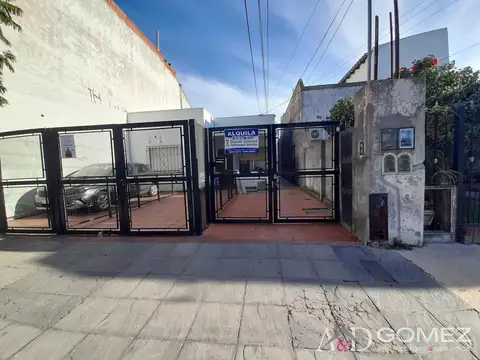 PH 2 AMB AMPLIO CON COCHERA   ESCRITORIO/DORMITORIO CHICO - SIN EXPENSAS