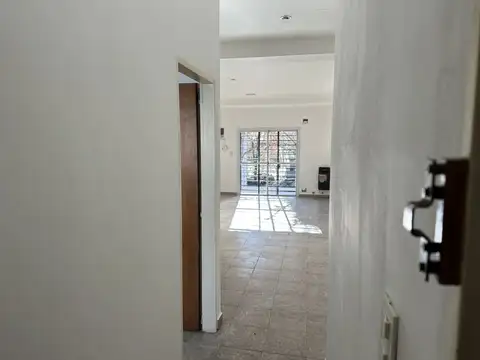 Depto Tipo Casa en Alquiler en La Plata, $ 450.000