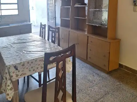 Casa 3 ambientes con 1 baño