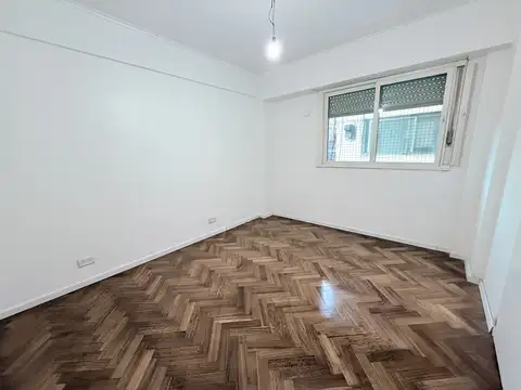 2 AMBIENTES RECICLADO A NUEVO  MUY LUMINOSO BAJAS EXPENSAS 