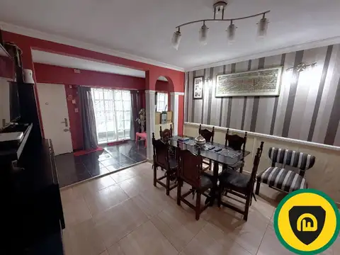 Depto Tipo Casa en Venta con 1 cocheras