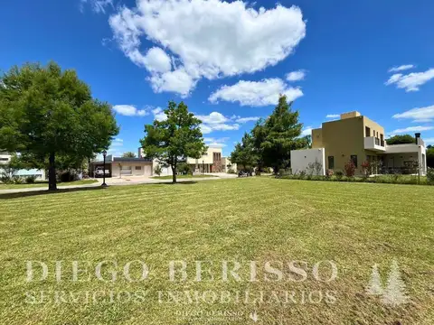 Terreno en Venta 20  mts Fondo