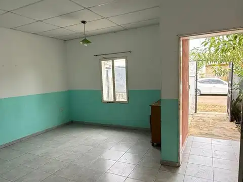 Casa 3 ambientes con 1 baño