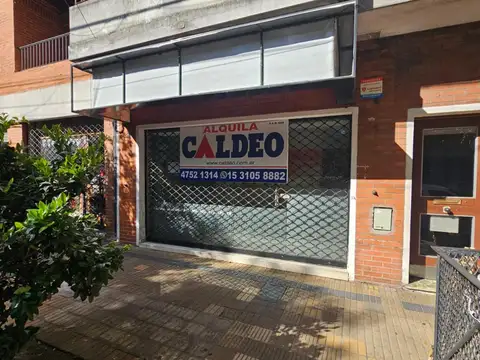 LOCAL COMERCIAL FRENTE A COLEGIO 