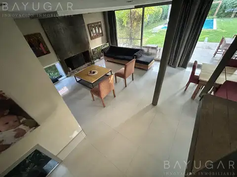 Casa 7 ambientes con 4 baños