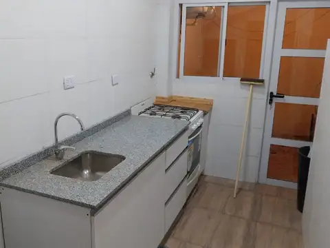 Depto Tipo Casa en Alquiler de 1 dormitorio