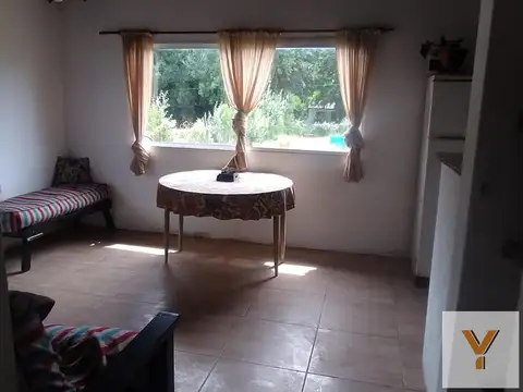 Casa 3 ambientes con 1 baño