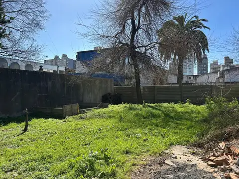 Casa 8 ambientes con 3 baños