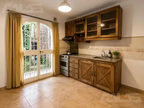 Casa 3 ambientes con 2 baños