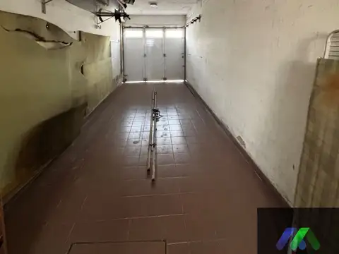 Casa 7 ambientes con 2 baños