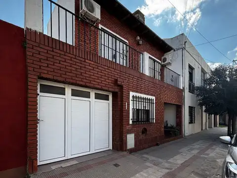 Casa en venta c/ cochera en Gualeguaychú
