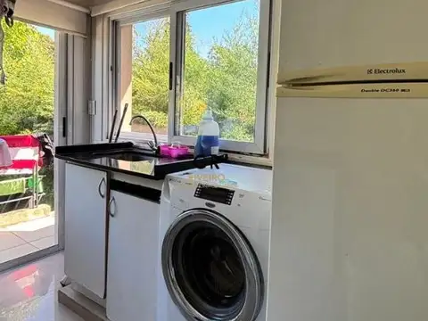 Casa en Venta con 5 cocheras