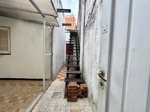 Depto Tipo Casa en Alquiler de 2 dormitorios