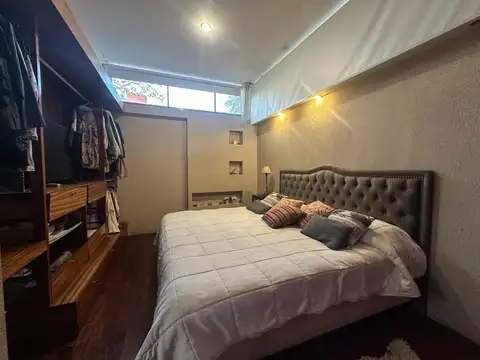 CASA EN UNA PLANTA ESTILO MINIMALISTA JARDIN Y PARRILLA