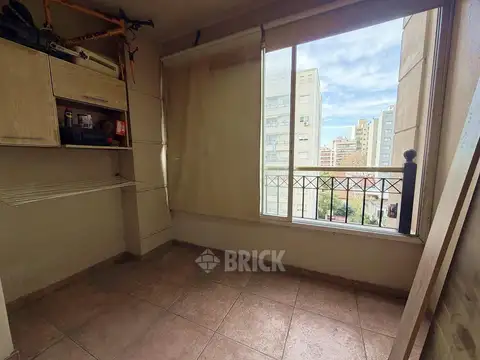 DR. ARTURO MELO AL 3000 - FRENTE Y CFTE IMPECABLE BALCON TODO SOL
