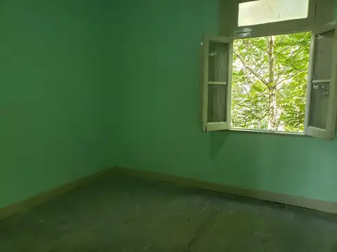 DEPARTAMENTO DE 2 AMBIENTES .2º P/ POR ESCALERA-SIN EXPENSAS