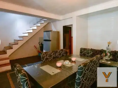 Casa en venta - 3 Dormitorios 3 Baños - La Plata