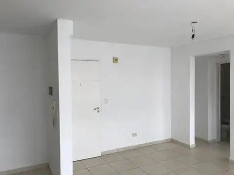 VENTA URGENTE - Depto 2 amb C/cochera - Colombres 745