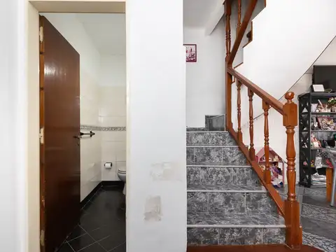 Depto Tipo Casa en Venta con 1 cocheras