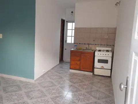 Depto Tipo Casa en Alquiler de 2 ambientes