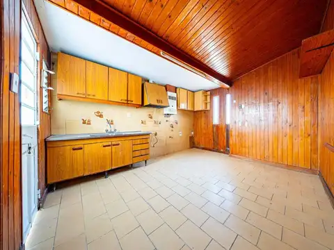 Depto Tipo Casa en Venta en Alberdi, USD 78.000