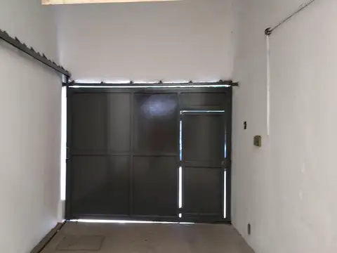 Galpon en Venta 34  mts Fondo